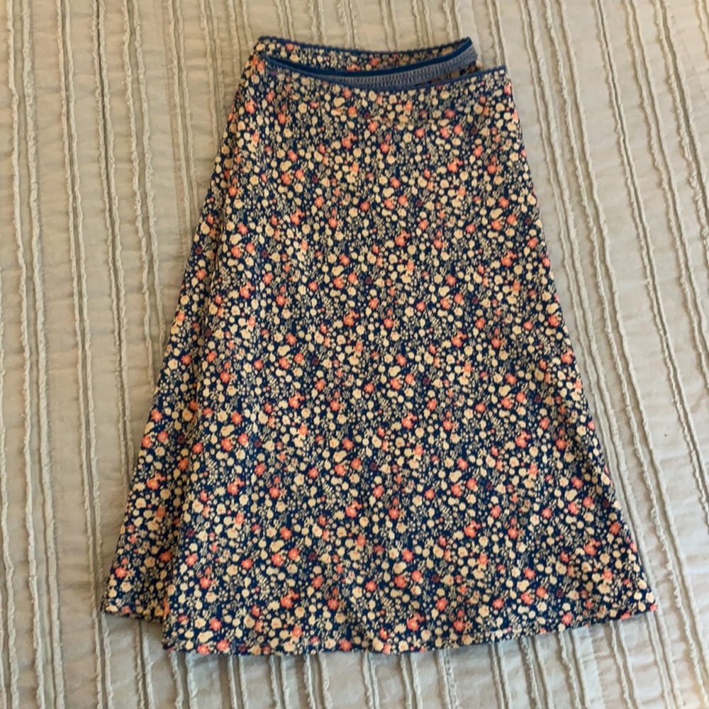 Originality Skirt Size Large